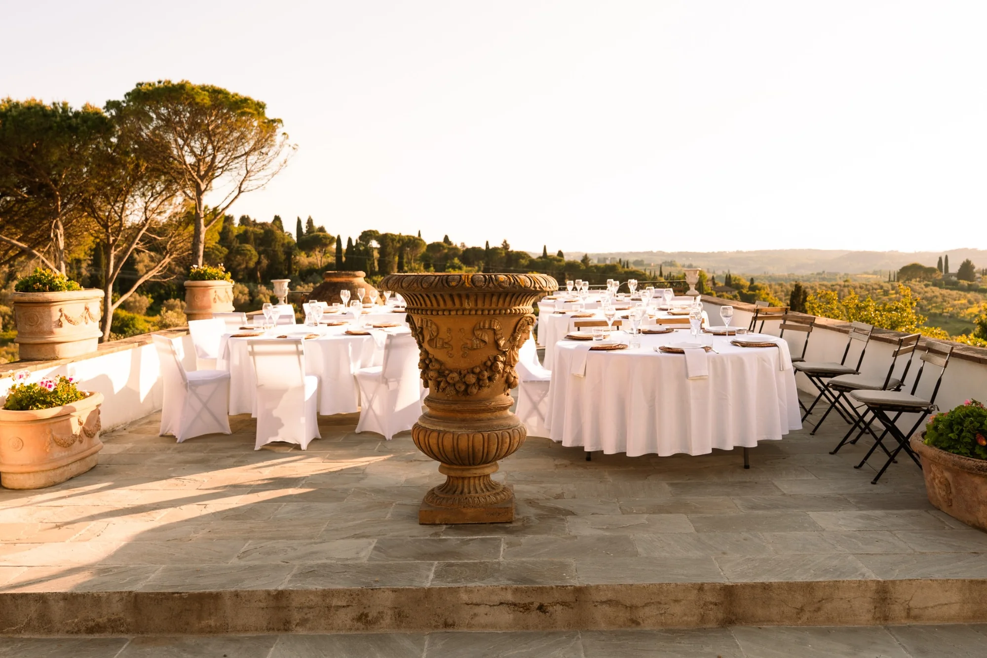 Allestimento per matrimonio su terrazza panoramica